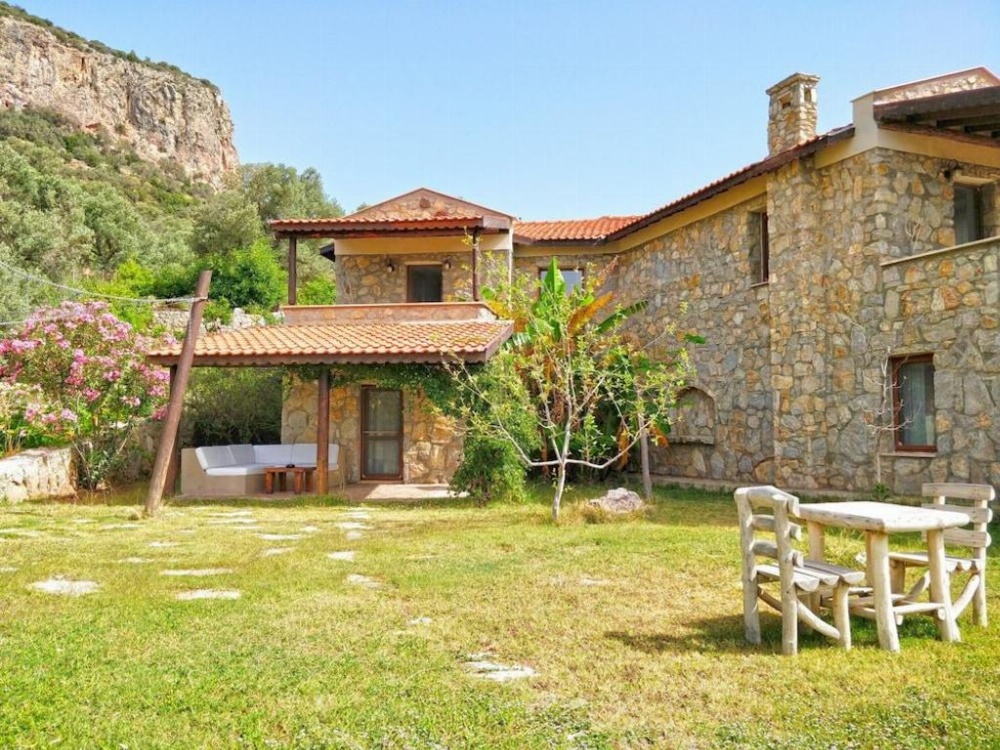 Zephyros Hotel